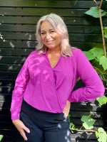 Load image into Gallery viewer, Wrap Blouse fuchsia
