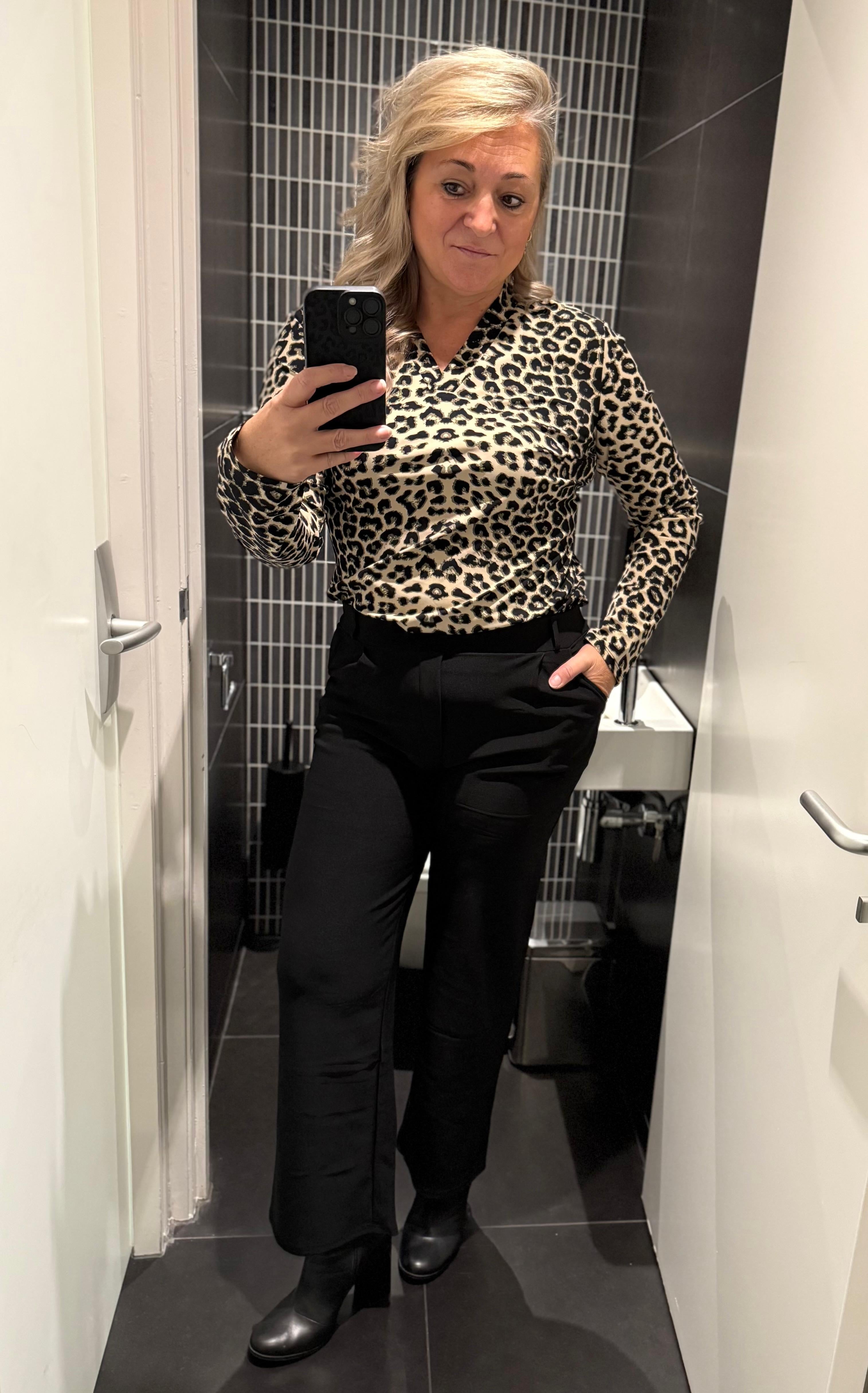 V hals beige leopard