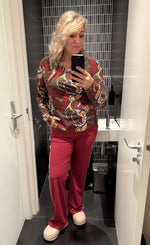 Load image into Gallery viewer, Burgundy straight leg striped
