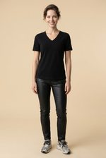 Load image into Gallery viewer, V-neck t-shirt black (small and plus size)
