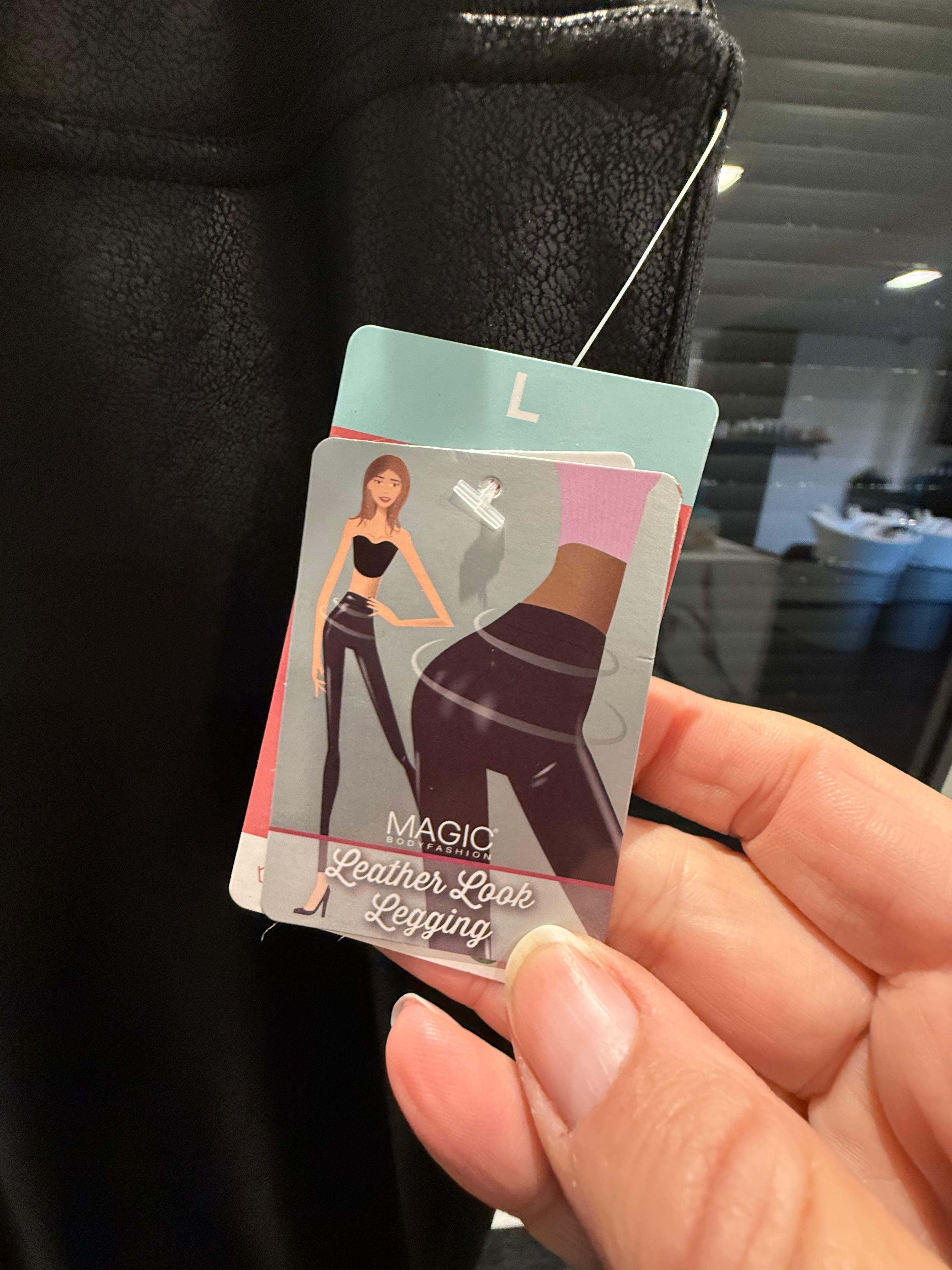 MAGIC Bodyfashion - Leather Look Leggings - Black