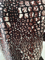 Afbeelding in Gallery-weergave laden, Shirt met lus/strik print (zwart, bruin, wit)
